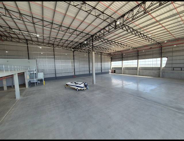 2,322M² WAREHOUSE TO LET IN ATLANTIC HILLS
